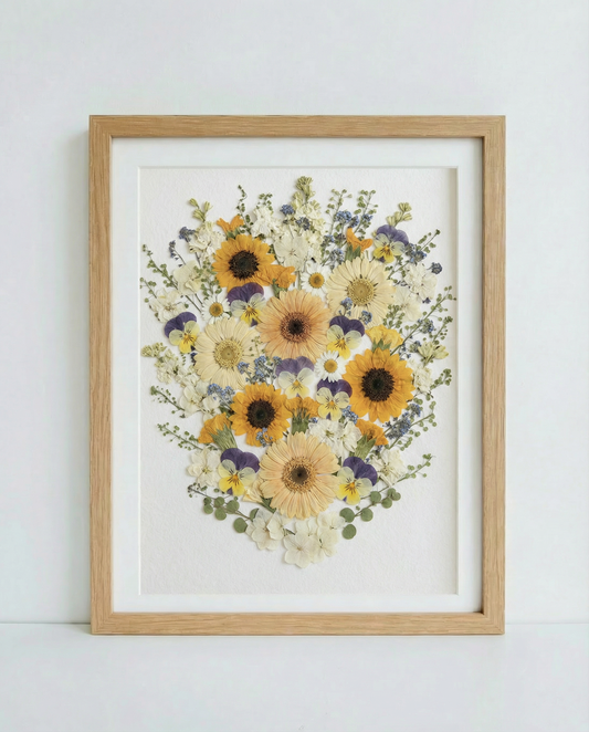 Sonnenbeschienene Wiesenblüte