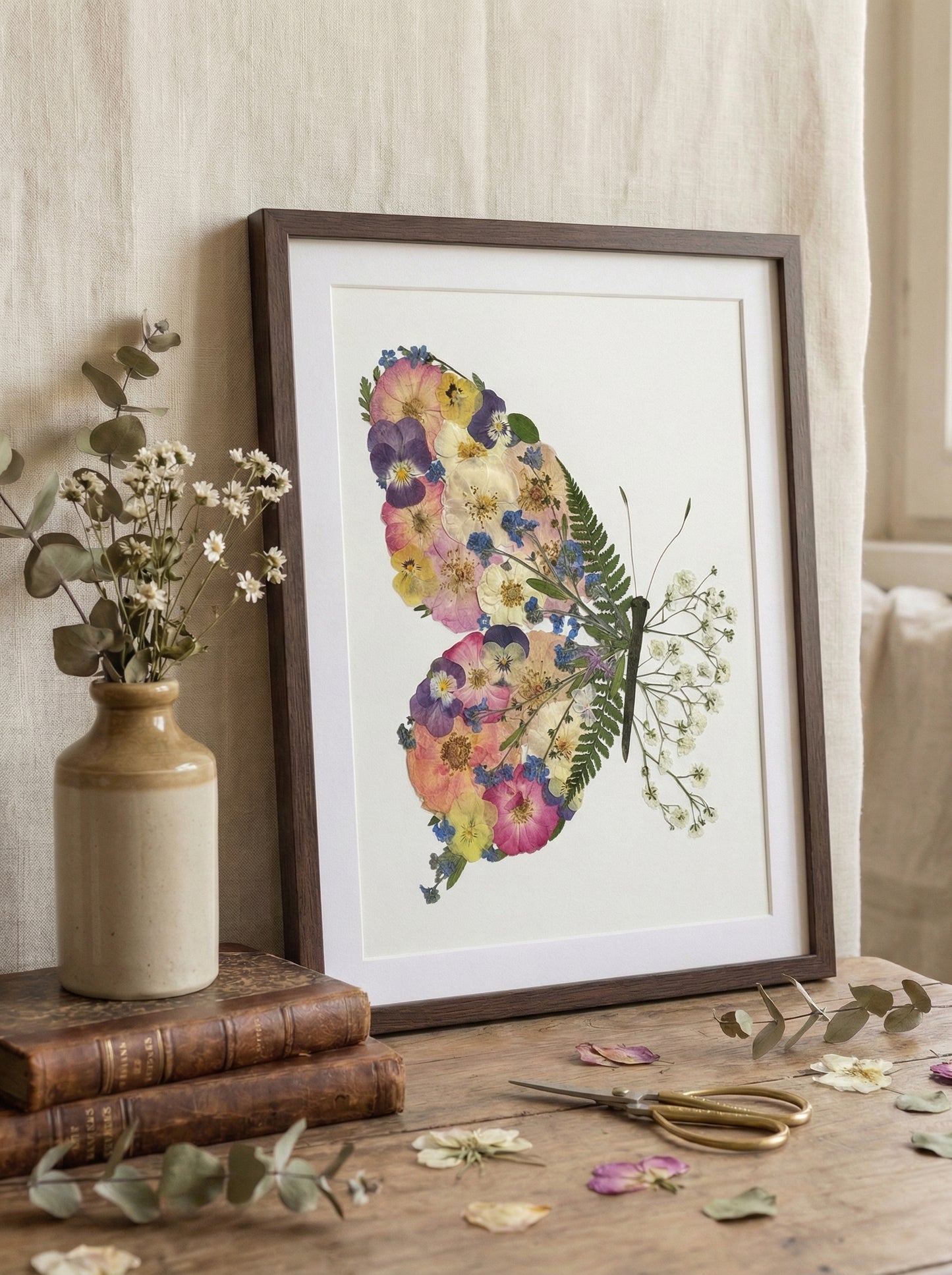 Blütenblattflügel-Schmetterling