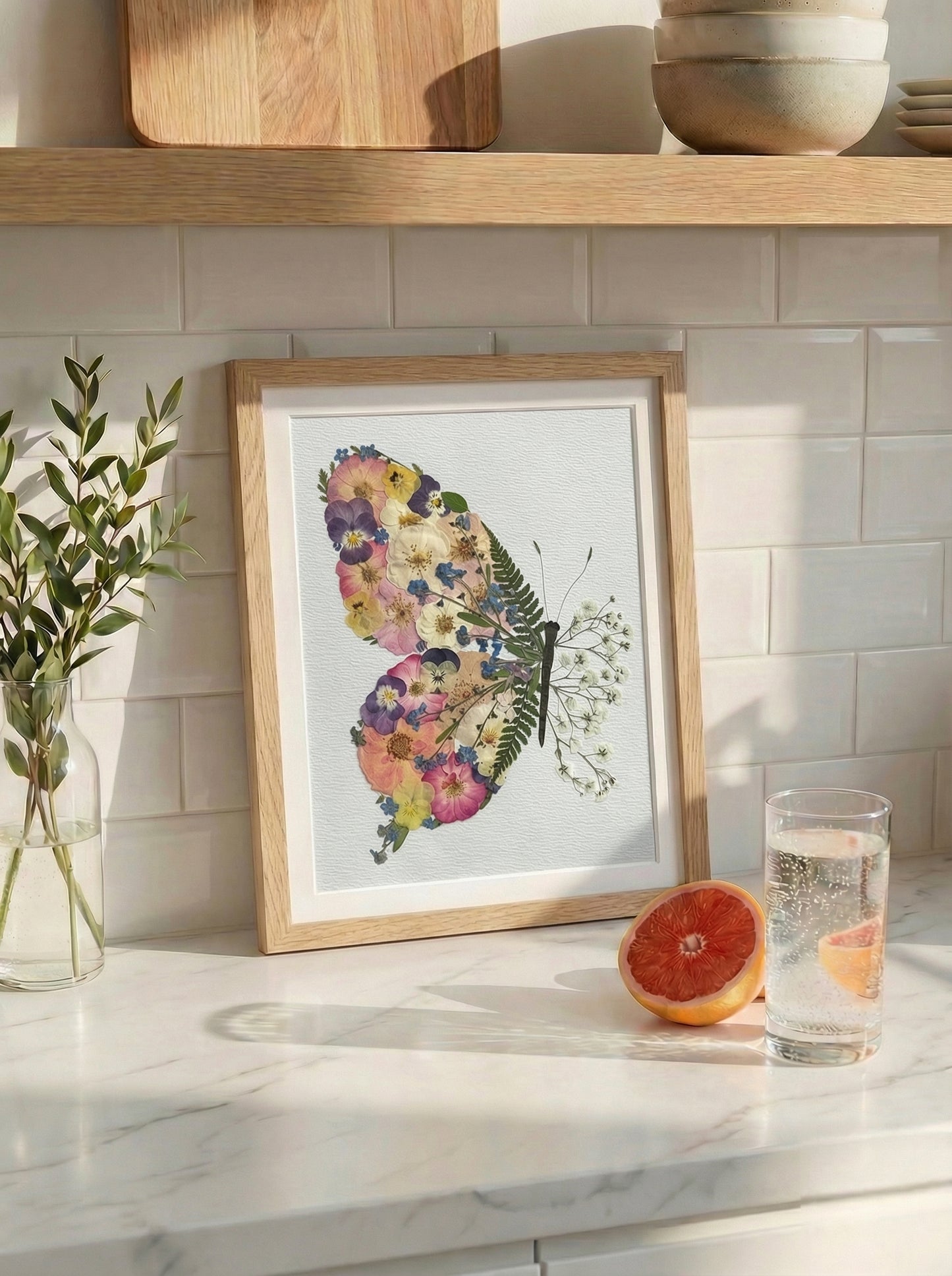 Blütenblattflügel-Schmetterling